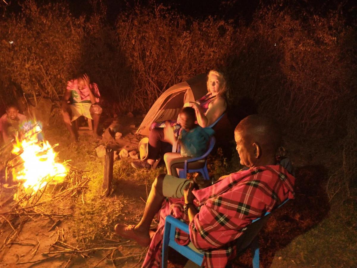 Maasai Homestay Camping Sekenani ภายนอก รูปภาพ
