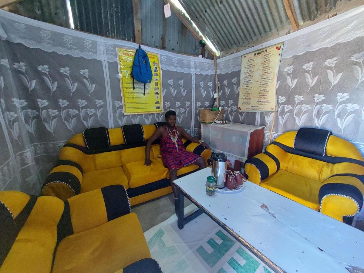 Maasai Homestay Camping Sekenani ภายนอก รูปภาพ